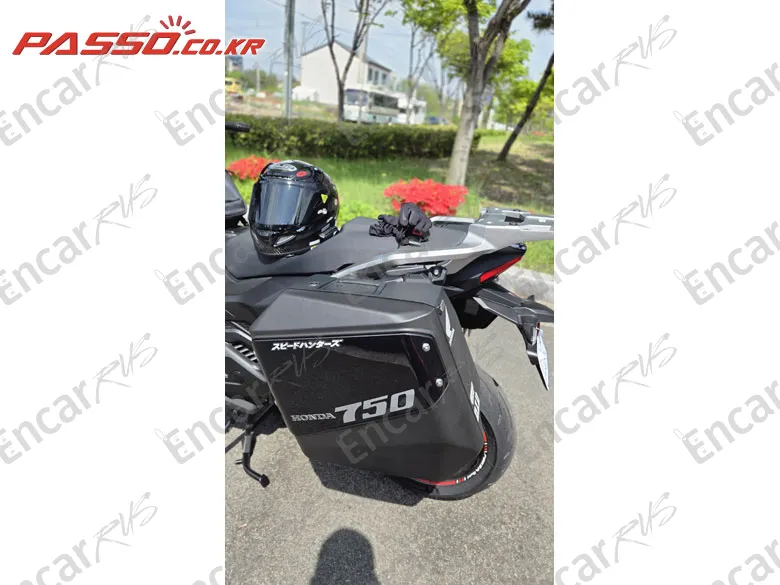 Honda Forza 750 - фото 6
