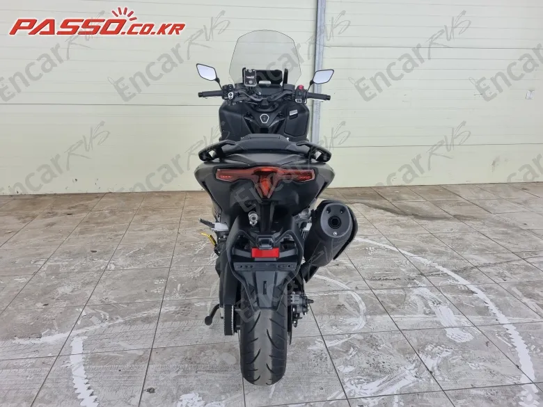 YAMAHA T MAX 560 - фото 2