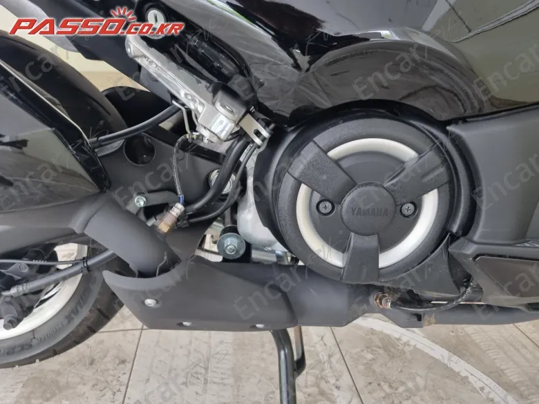 YAMAHA T MAX 560 - фото 4