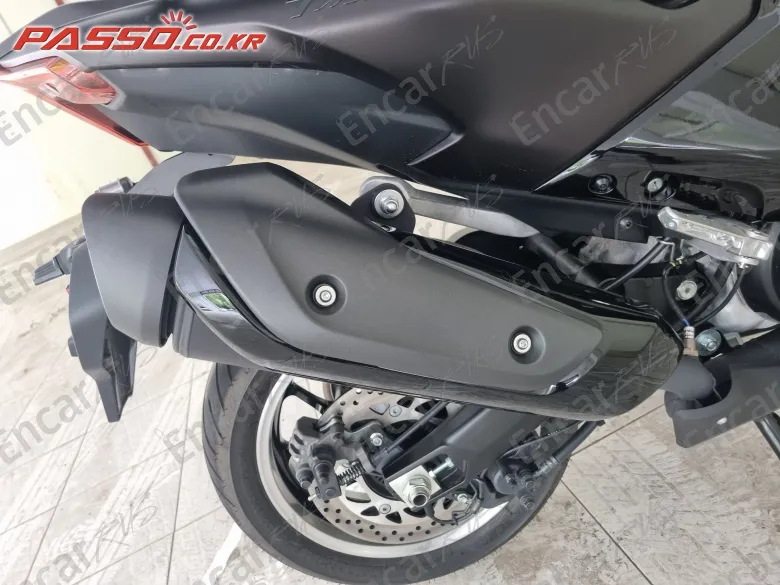 YAMAHA T MAX 560 - фото 6