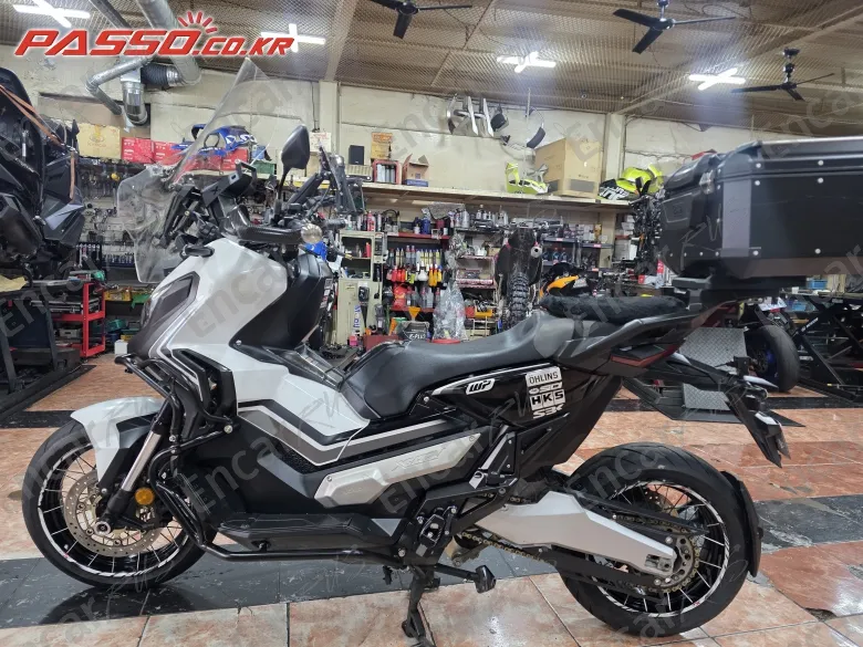 HONDA X ADV - фото 1