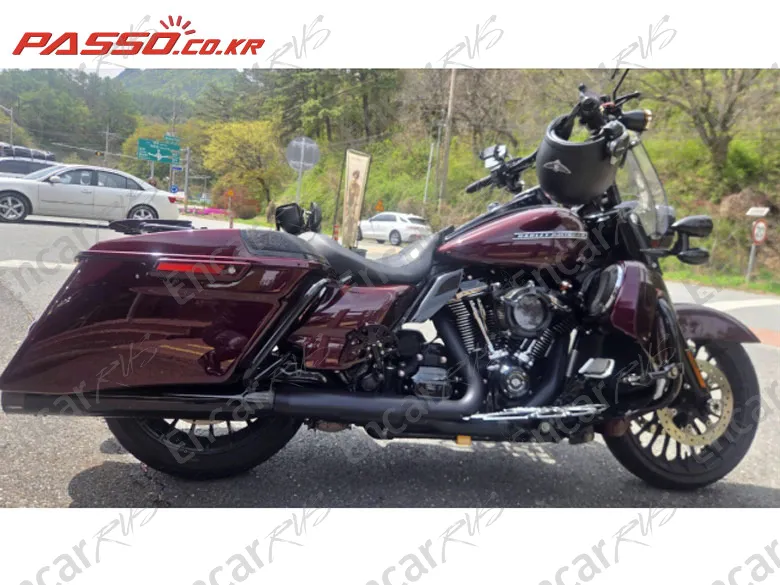 HARLEY-DAVIDSON ROAD KING SPECIAL - фото 0