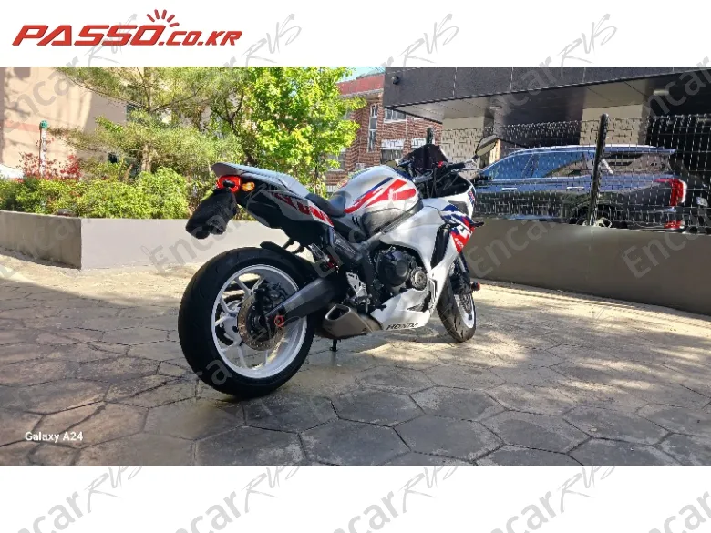 HONDA CBR 650 R ABS - фото 6