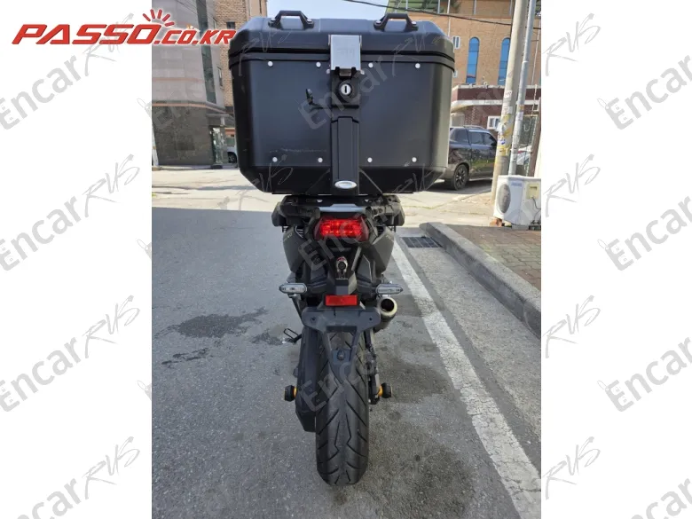 Honda Forza 750 - фото 2