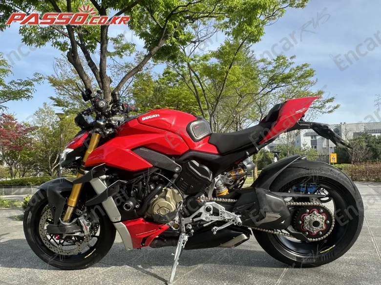 DUCATI STREETFIGHTER V4 S - фото 1