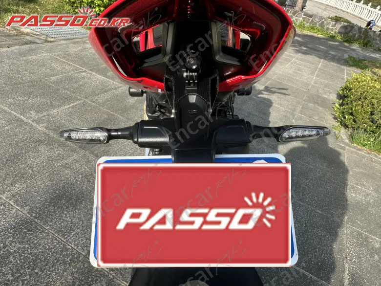 DUCATI STREETFIGHTER V4 S - фото 2