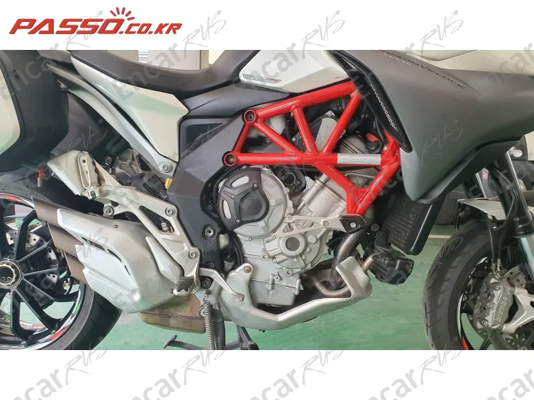Mv Agusta Turismo Veloce Lusso 800 - фото 4