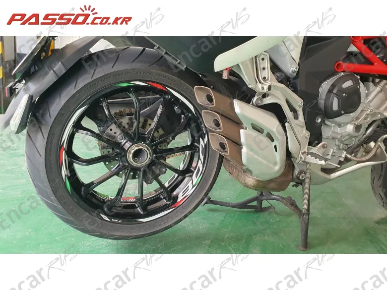 Mv Agusta Turismo Veloce Lusso 800 - фото 6