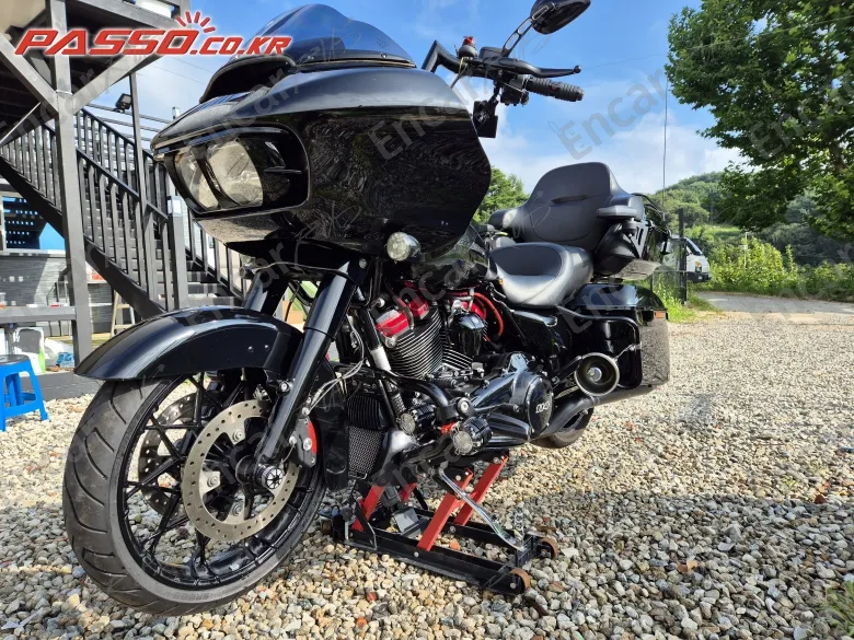 HARLEY-DAVIDSON ROAD GLIDE SPECIAL - фото 1