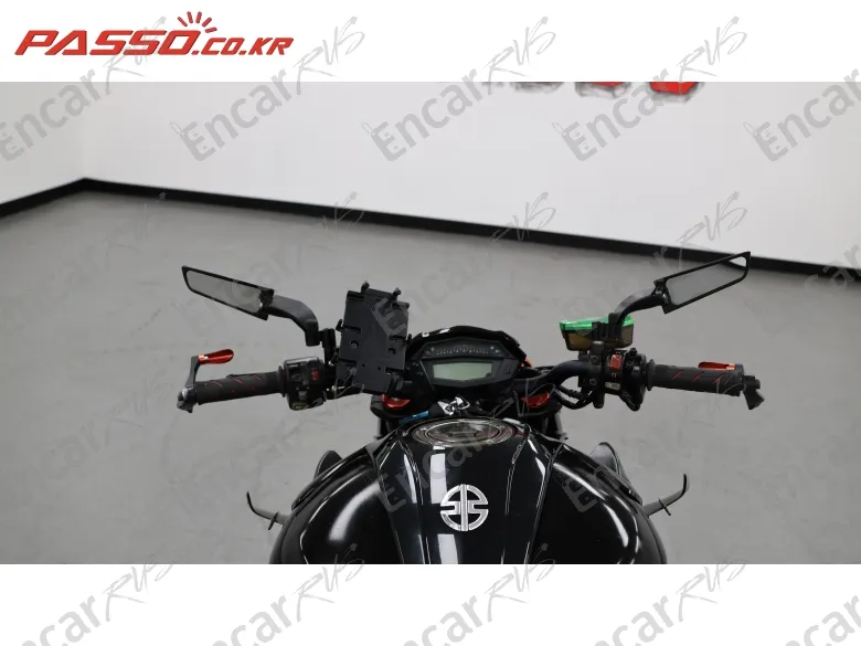 Kawasaki Z 1000 - фото 3