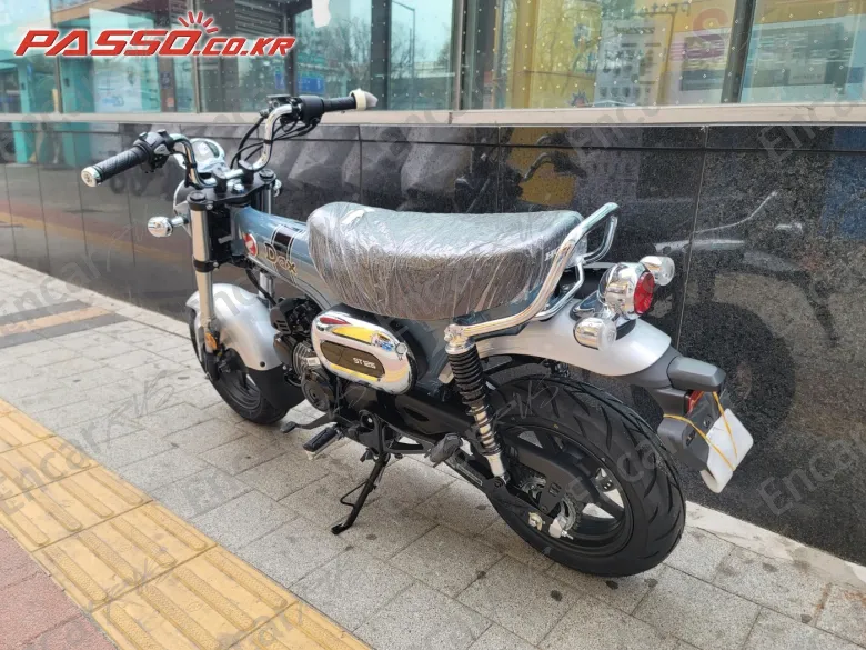 HONDA ST 125 DAX - фото 2