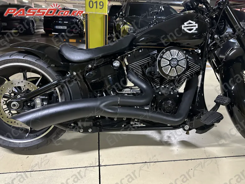 Harley-Davidson Breakout - фото 4
