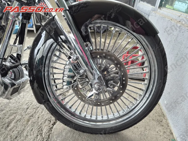Harley-Davidson Flhr - фото 5