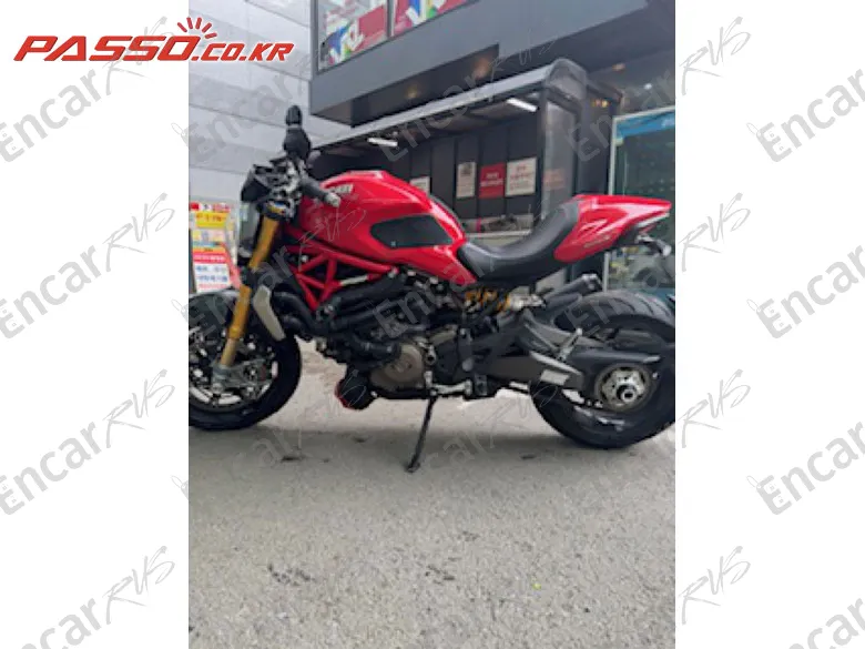 Ducati Monster 1200 S - фото 1