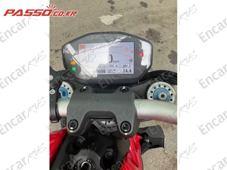 Ducati Monster 1200 S - фото 5