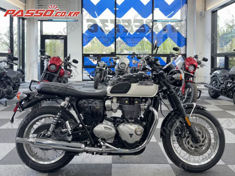 Triumph Bonneville T120 - фото 0