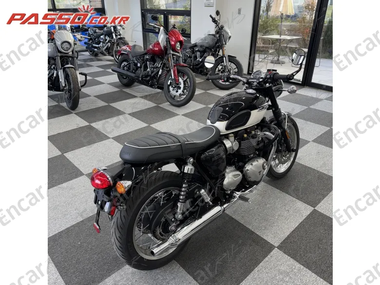 Triumph Bonneville T120 - фото 2