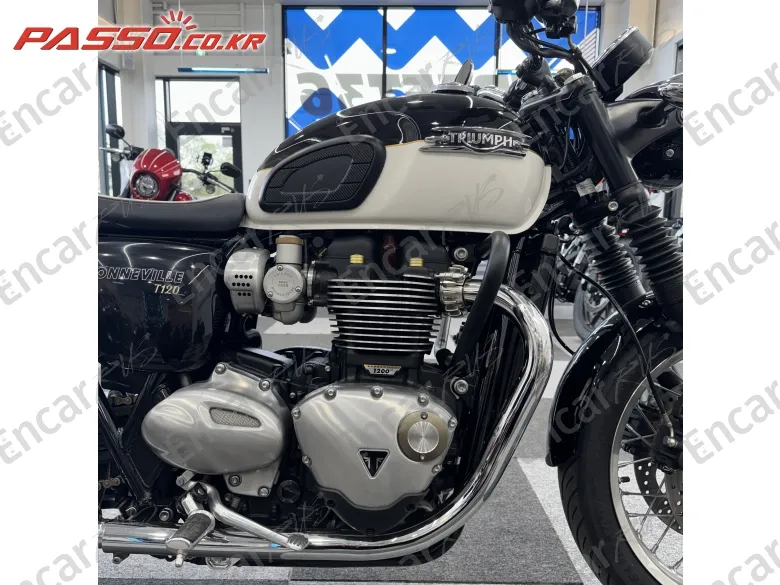 Triumph Bonneville T120 - фото 4