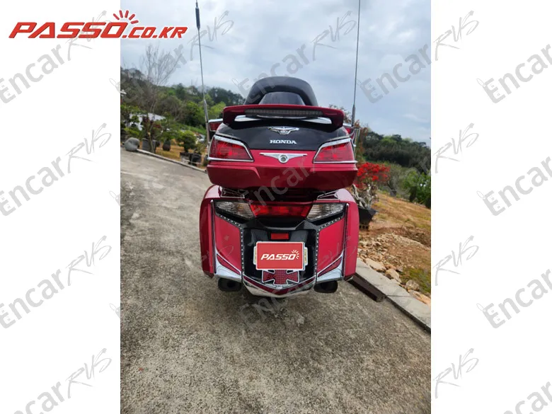 Honda Goldwing 1800 - фото 2