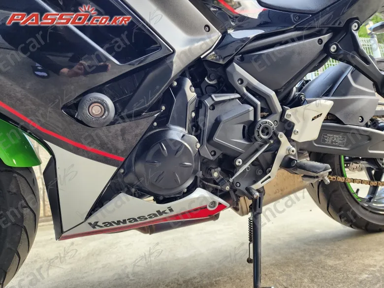 Kawasaki Ninja 650 Abs - фото 4
