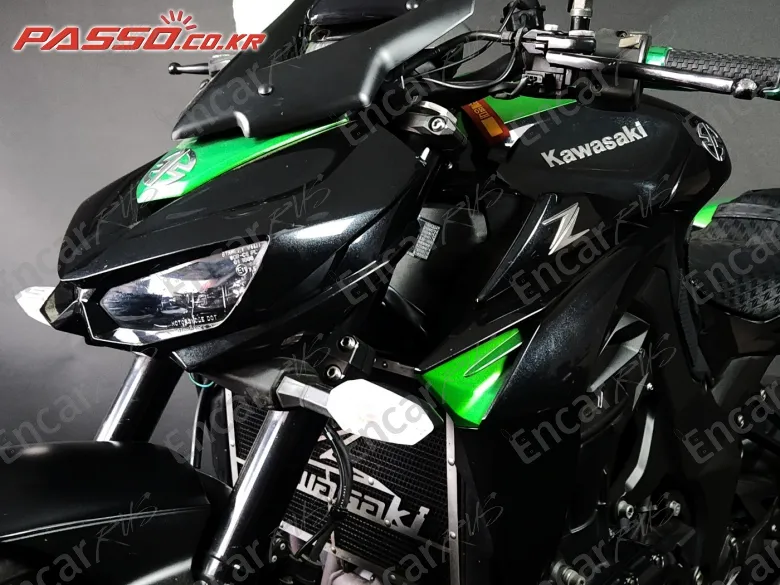 KAWASAKI Z 1000 - фото 5