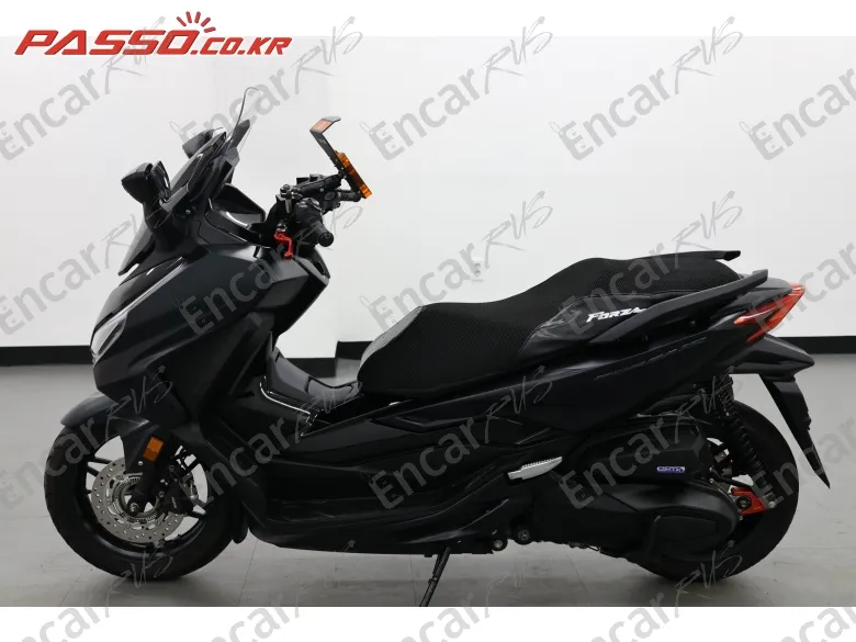 HONDA FORZA 350 - фото 1