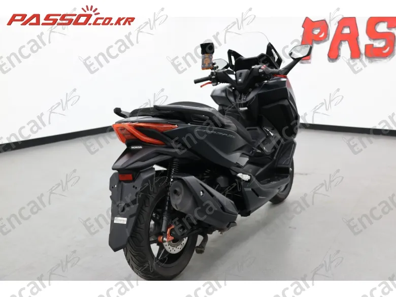 HONDA FORZA 350 - фото 2