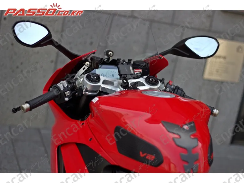 Ducati Panigale V2 - фото 3