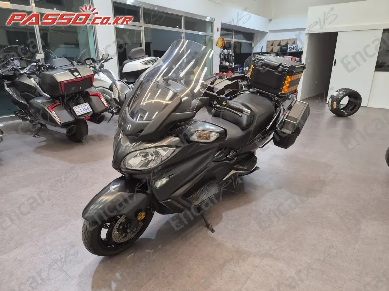 Suzuki Burgman 650 Executive - фото 4