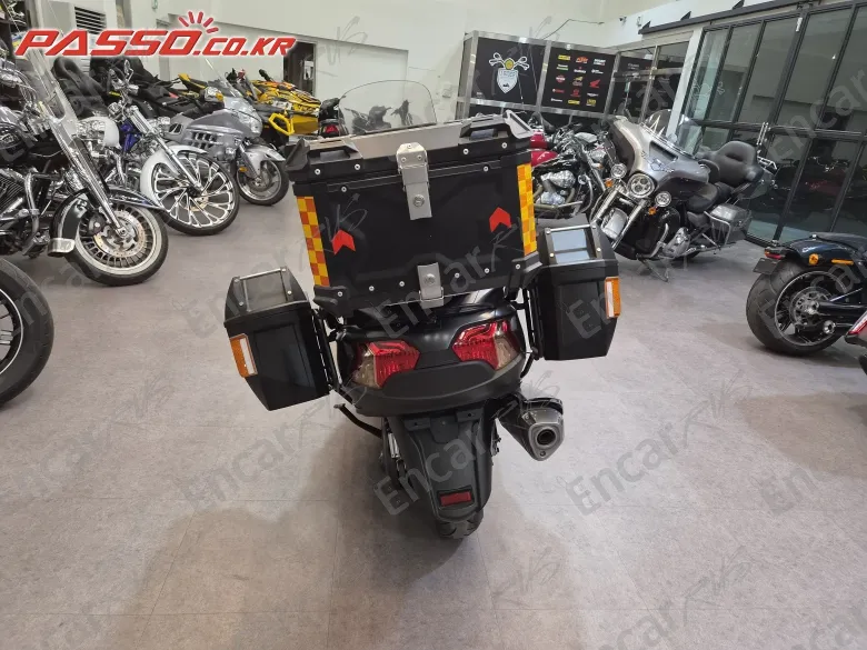 Suzuki Burgman 650 Executive - фото 5