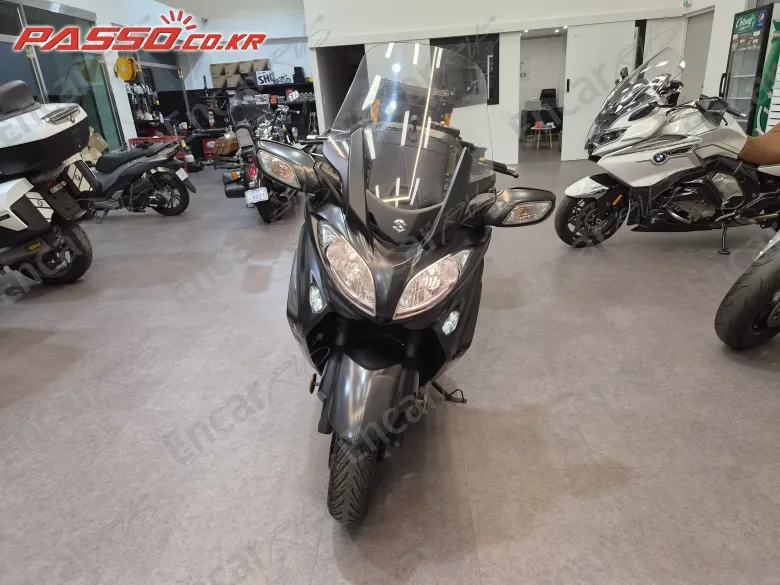 Suzuki Burgman 650 - фото 3