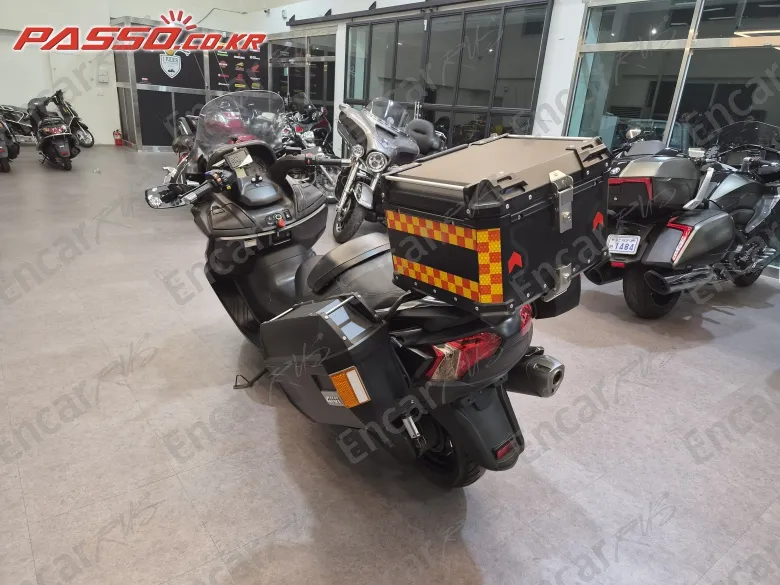 Suzuki Burgman 650 - фото 5
