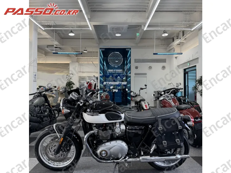 Triumph Bonneville T120 - фото 1