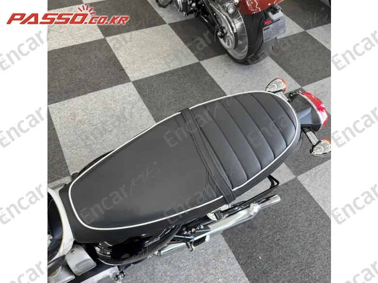 Triumph Bonneville T120 - фото 6