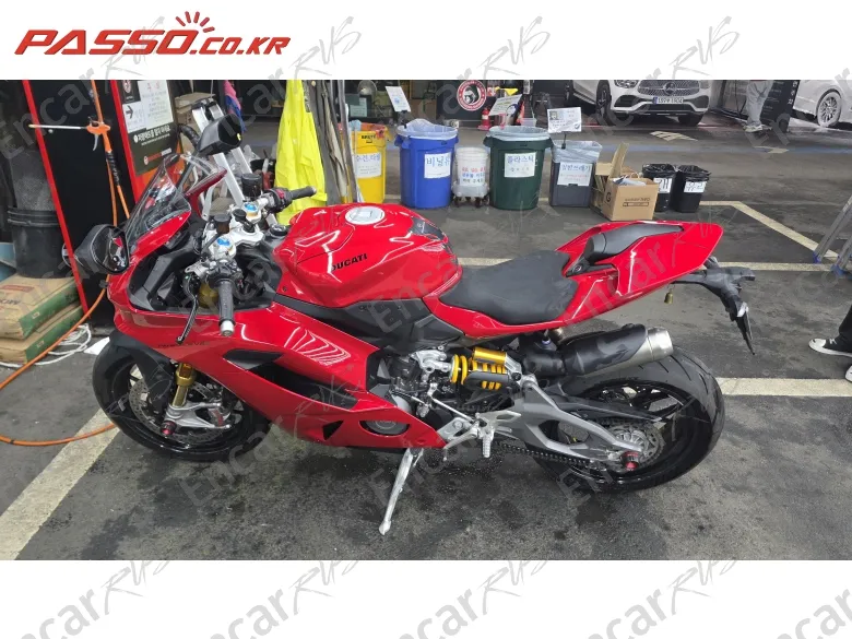 DUCATI PANIGALE V2 S - фото 1