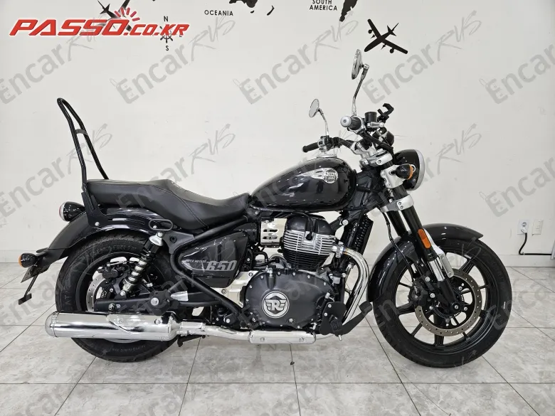 Royal Enfield Super Meteor 650 - фото 0