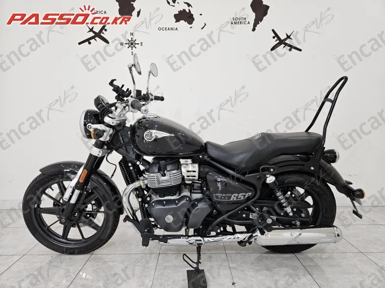 Royal Enfield Super Meteor 650 - фото 1