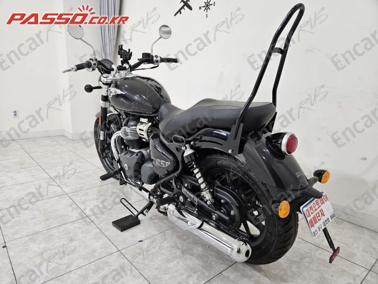 Royal Enfield Super Meteor 650 - фото 2