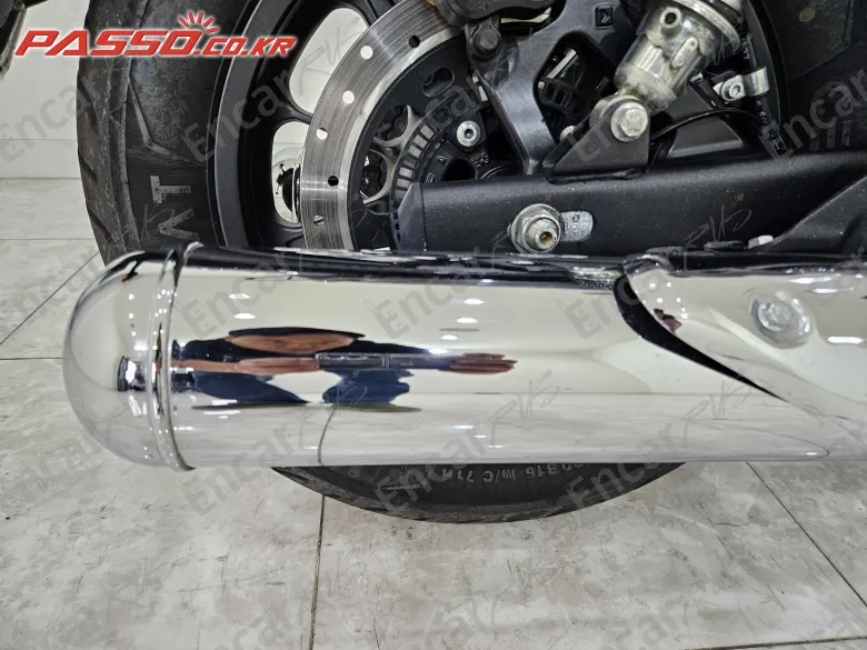 Royal Enfield Super Meteor 650 - фото 6