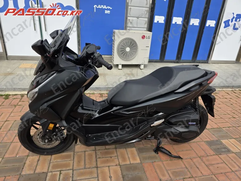 Honda Forza 350 - фото 1