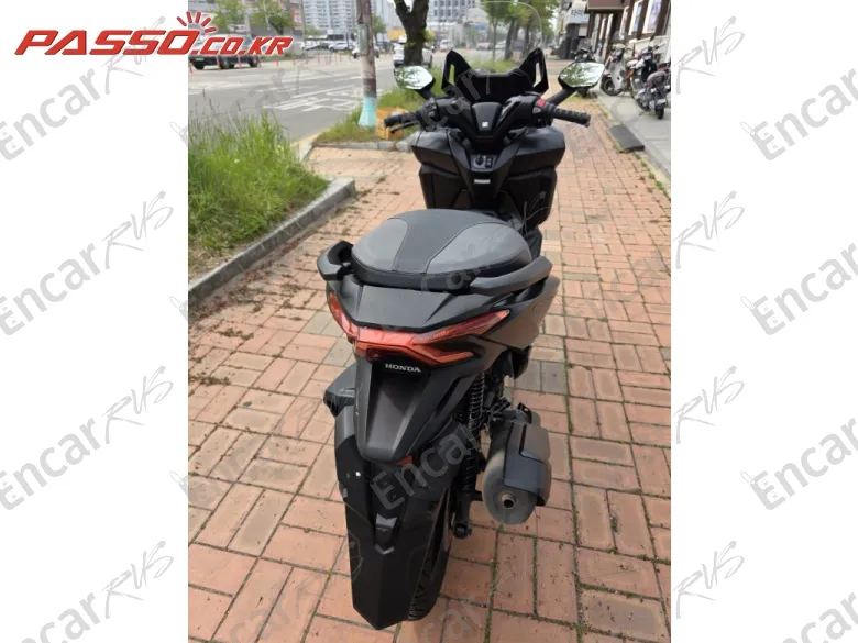 Honda Forza 350 - фото 2