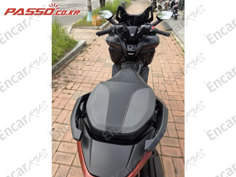 Honda Forza 350 - фото 5