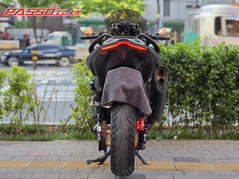 YAMAHA T MAX 560 - фото 3
