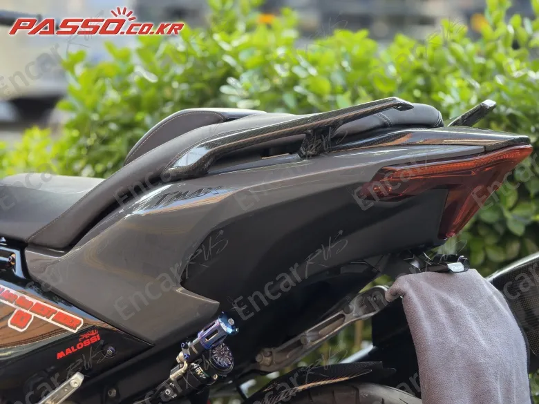 YAMAHA T MAX 560 - фото 5