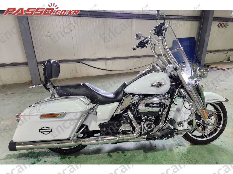 Harley-Davidson Flhr - фото 0
