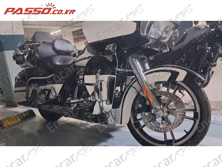 HARLEY-DAVIDSON ROAD GLIDE SPECIAL - фото 3