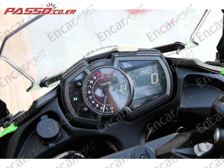 Kawasaki Ninja 650 Abs - фото 6