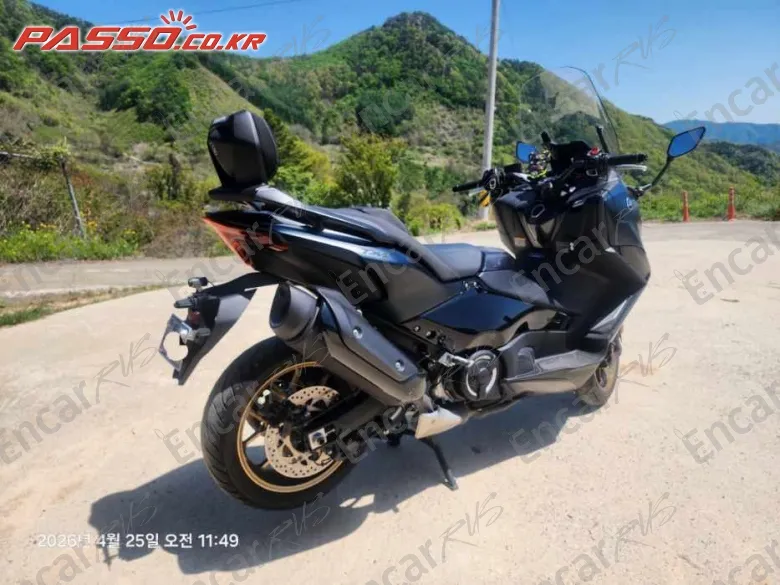 YAMAHA T MAX 560 - фото 5