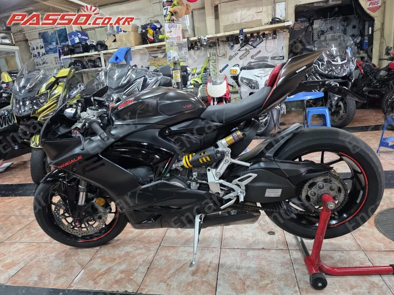 Ducati Panigale V2 - фото 1
