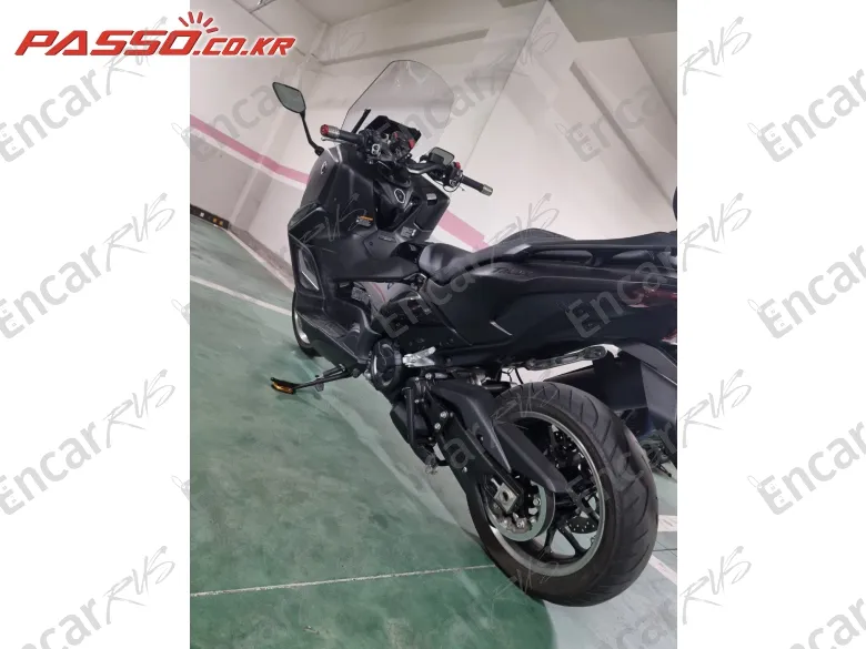 YAMAHA T MAX 560 - фото 2